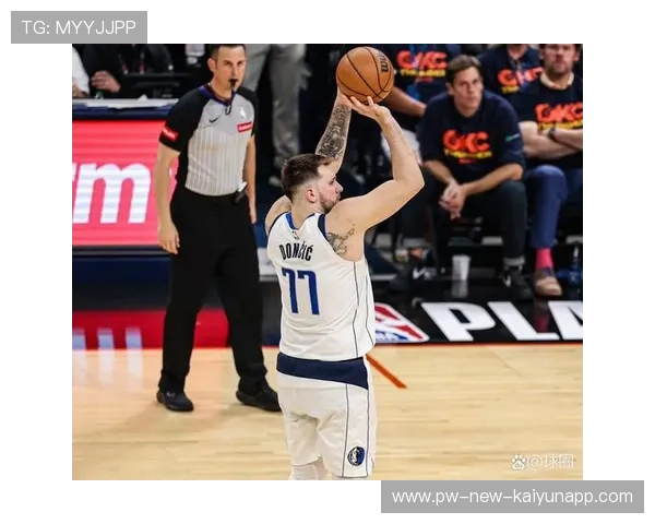 独行侠球星东契奇连续三场砍下40+，东契奇和独行侠签了几年合同